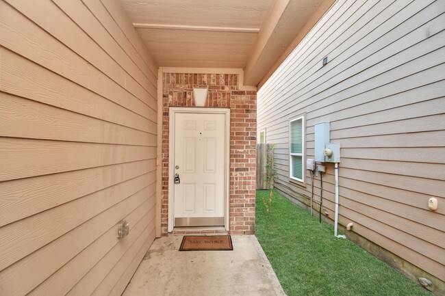 Building Photo - 11106 Panther Ct