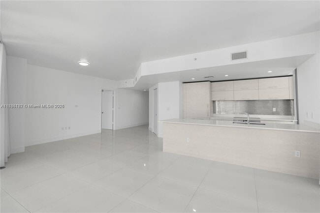 Building Photo - 1300 S Miami Ave