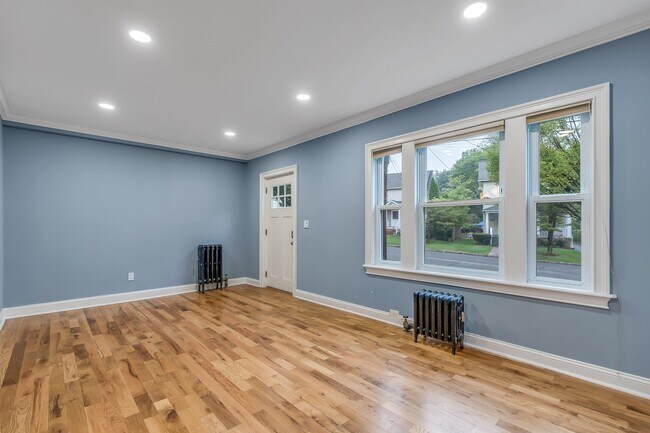 Foto del edificio - 8 Baltusrol Pl