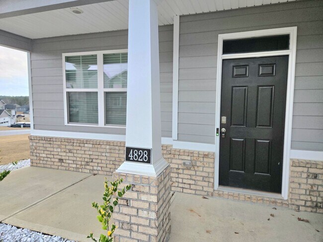 Foto del edificio - 4828 Southwind Rd