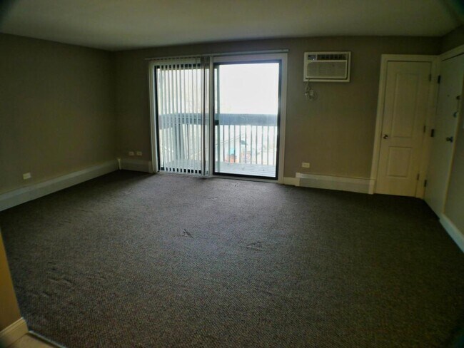 Foto del edificio - 3680 W 119th St