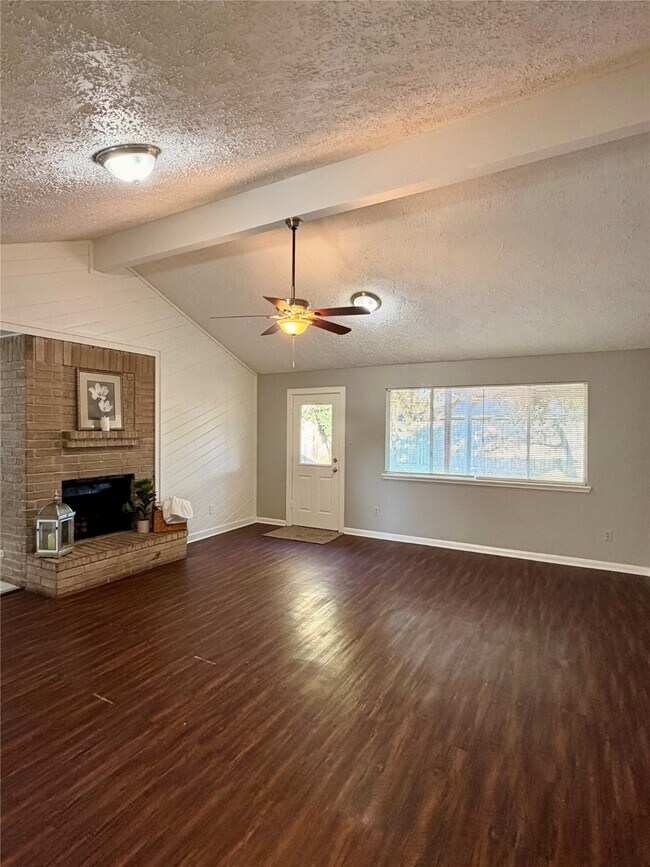 Foto del edificio - 2602 Olympus Dr