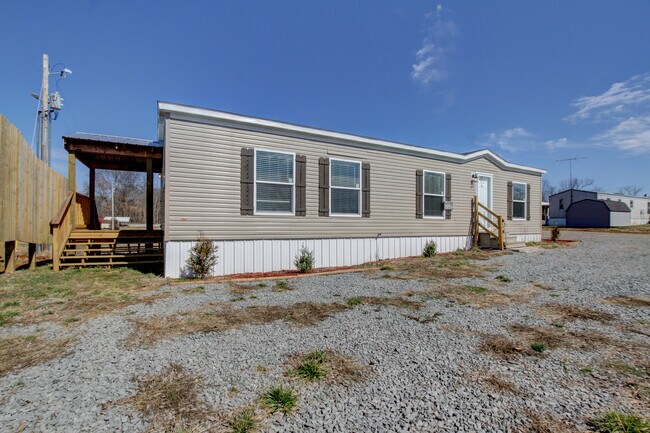 Foto del edificio - 5233 Clarksville Rd