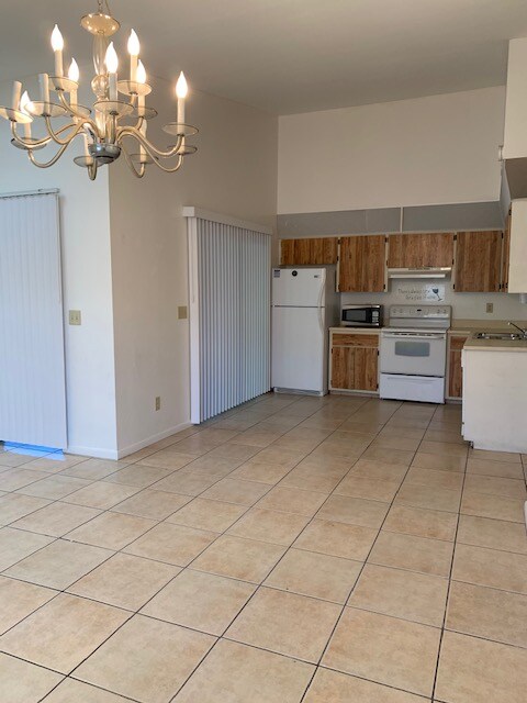 Foto del edificio - 226-228 NE 16th Pl