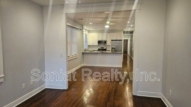 Foto del edificio - 2915 Grand Rte Saint John St