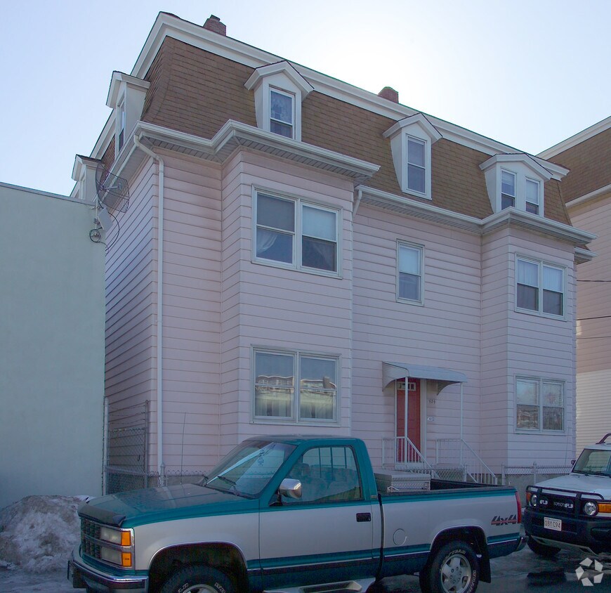 Building Photo - 424-436 3rd St