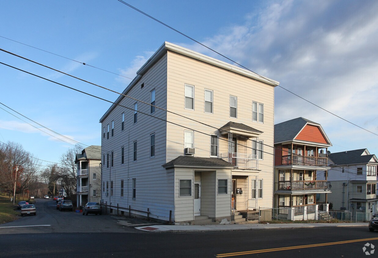 Building Photo - 122-124 Sunnyside Ave