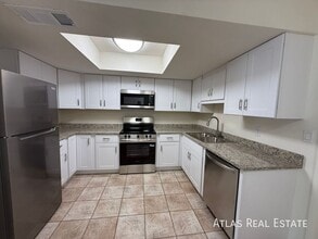 Building Photo - 16733 E Ashbrook Dr
