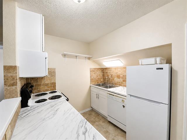 Foto del edificio - 910 Hillside Beach Dr