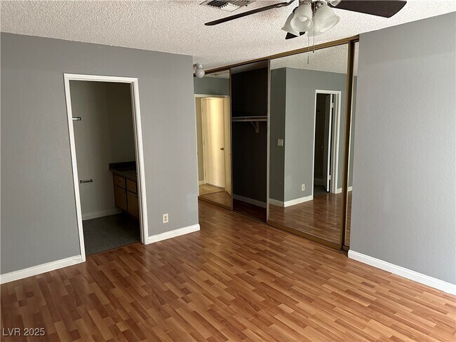 Foto del edificio - 6841 Arroyo Ave