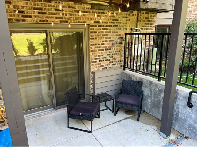 Building Photo - 1482 Stonebridge Cir
