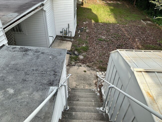 Building Photo - 1 Bed - 1 Bath - Great Location