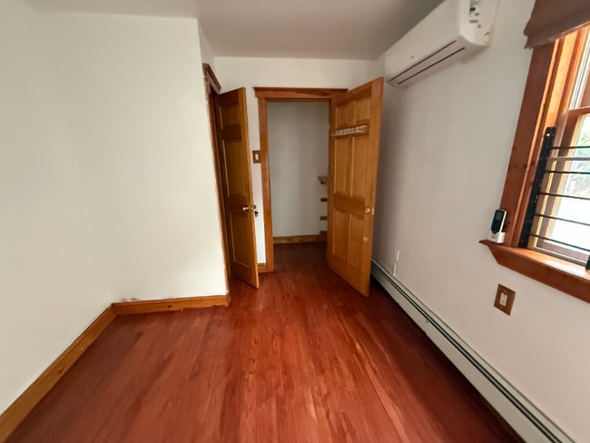 Foto del edificio - 1531 Gillespie Ave