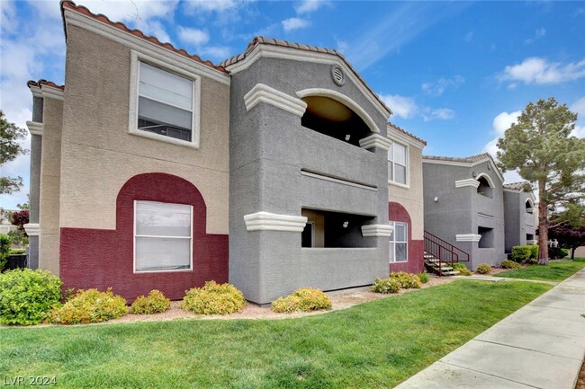 Building Photo - 5055 W Hacienda Ave