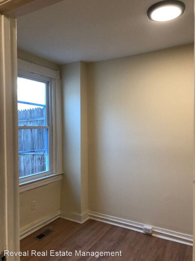 Building Photo - 2 br, 1 bath House - 3010 Mathews Street