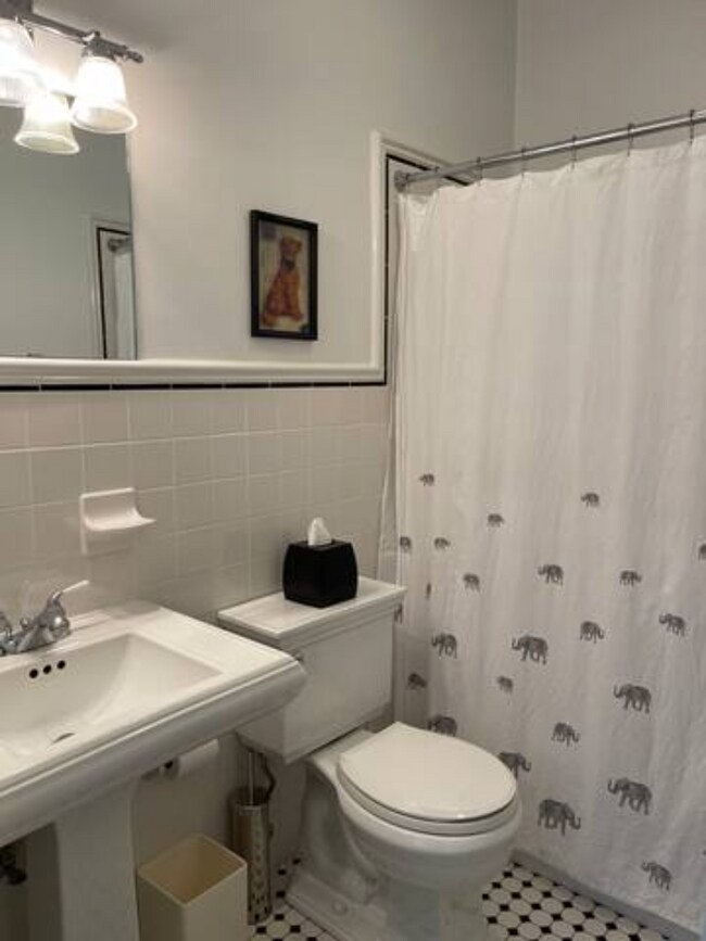 Foto del edificio - 20 Maple Hill Rdge