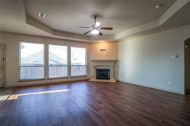 Building Photo - 6805 San Fernando Dr