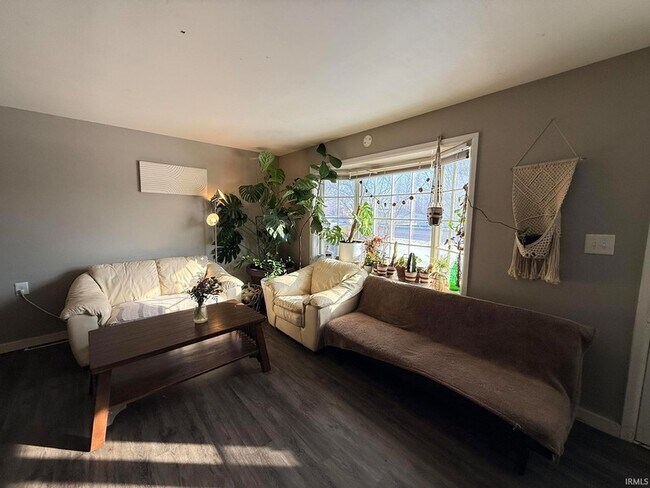 Foto del edificio - 640 S Curry Pike