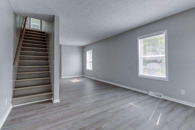 Foto del edificio - For Rent - Four-Bedroom Two-Bathroom Home Available NOW!