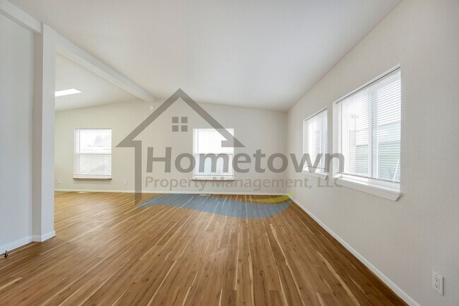 Foto del edificio - 2 Bedroom 1 Bath Home with 24x24 Shop and ...