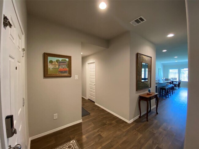 Foto del edificio - 3935 Country Club Dr
