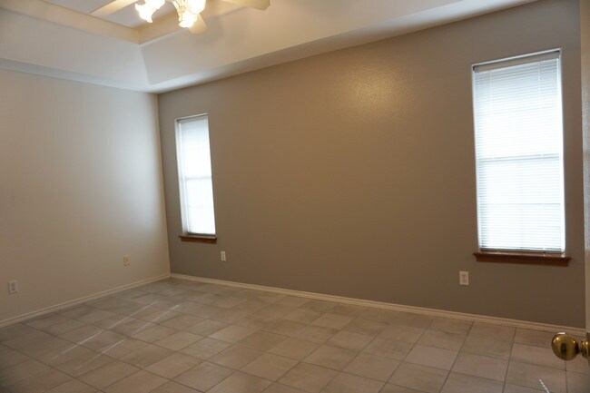 Master bedroom - 1901 Villa Linda Ave