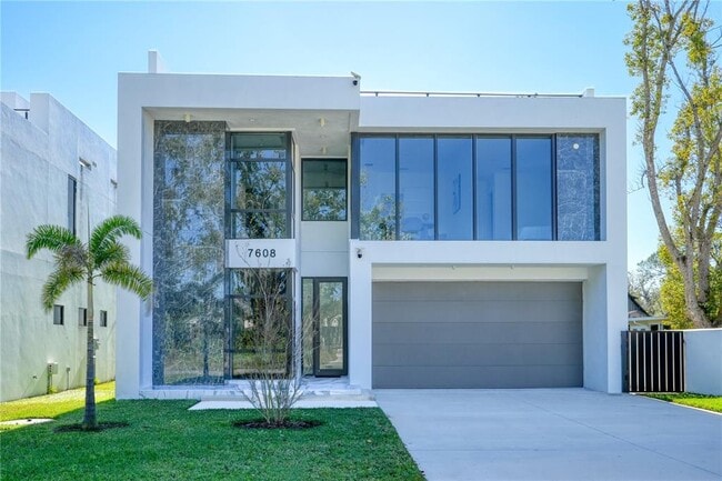 Building Photo - 7608 Antilla St