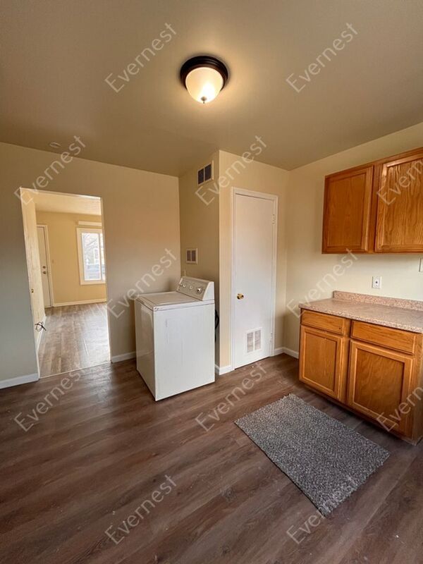 Building Photo - 24612 Berry Ave