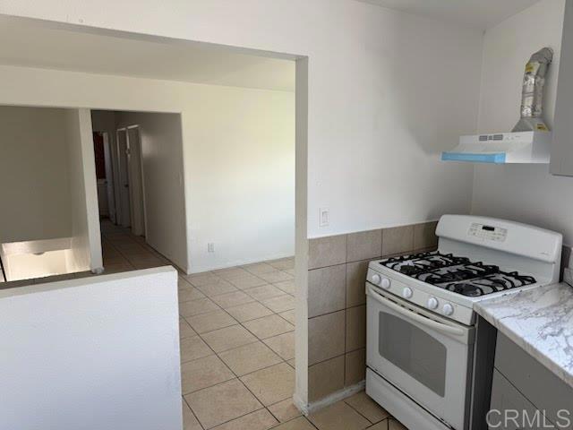 Building Photo - 3670 Ocean View Blvd