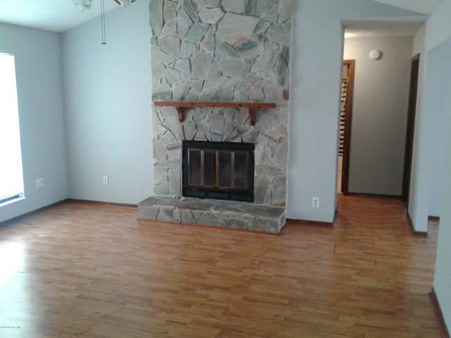 Building Photo - 1841 Farm Way