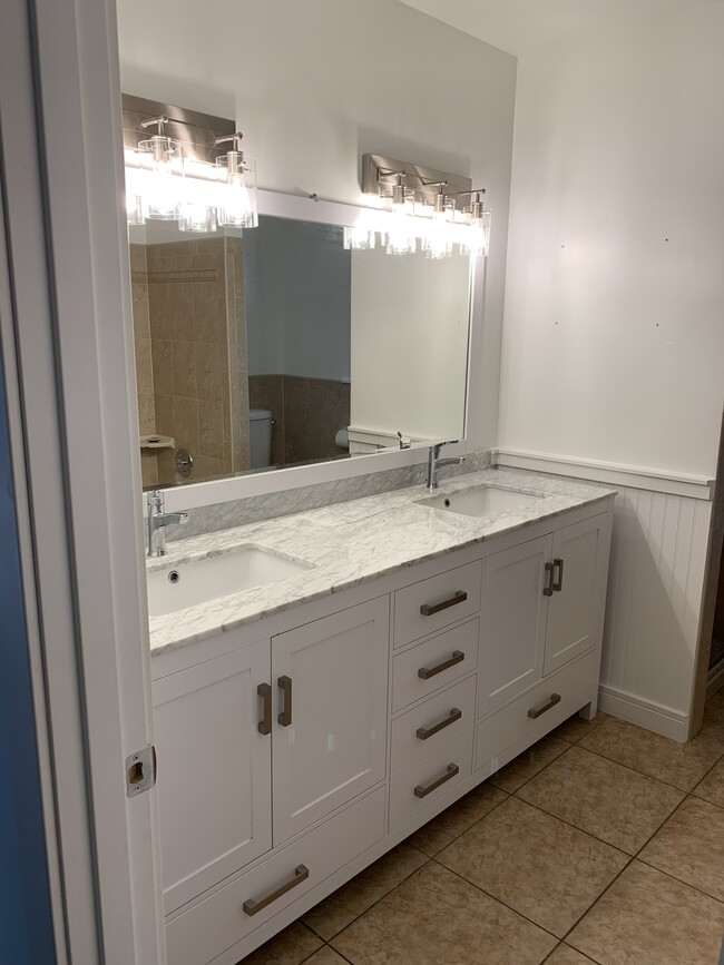 New vanity with two sinks - 1234 N Jenkins Dr