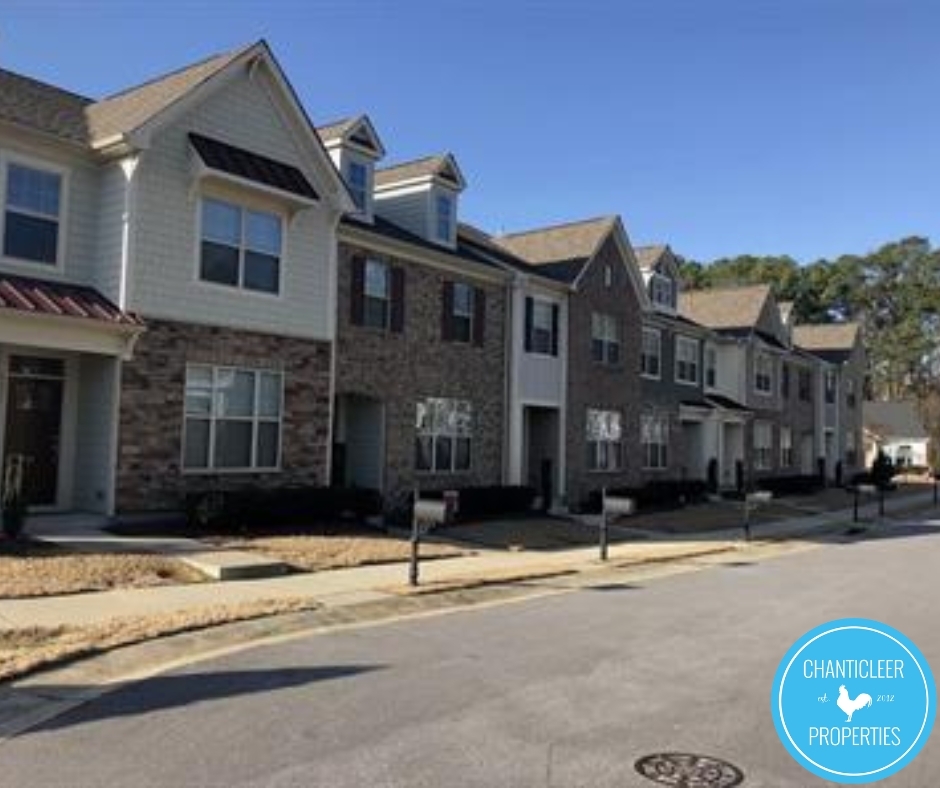 Foto principal - 5830 Crestlawn Ct