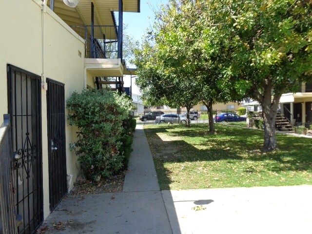 Foto del edificio - 1217 W Rosewood Ct