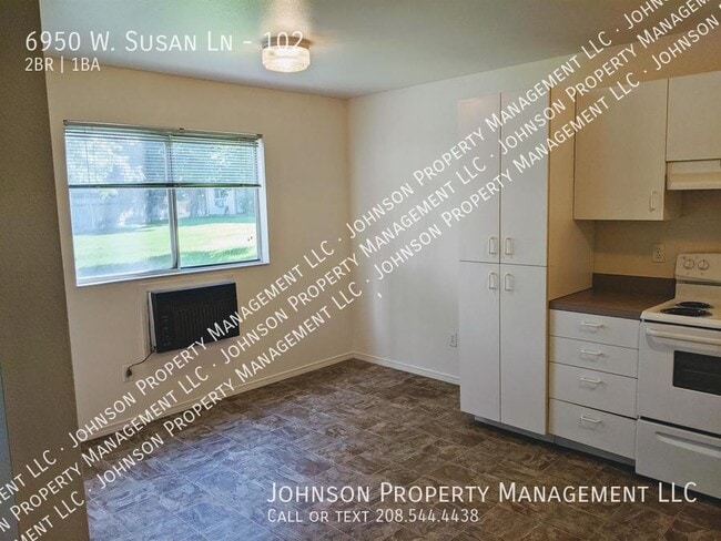 Foto del edificio - 6950 W Susan Ln