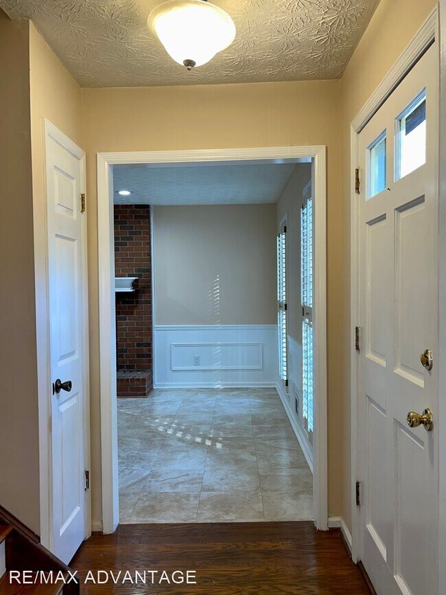 Building Photo - 3 br, 2.5 bath House - 220 Mimosa Dr