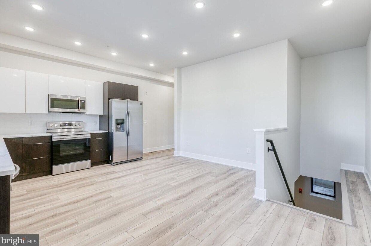 Primary Photo - Brand New Luxury Apartments