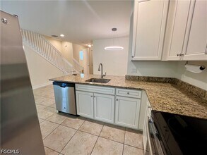 Building Photo - 15850 Portofino Springs Blvd