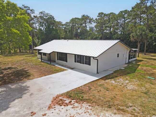 Building Photo - 13624 Farley Rd