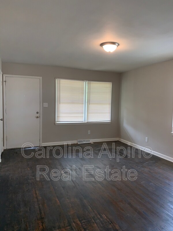 405 Oak St, Shelby, NC 28150 House for Rent in Shelby, NC