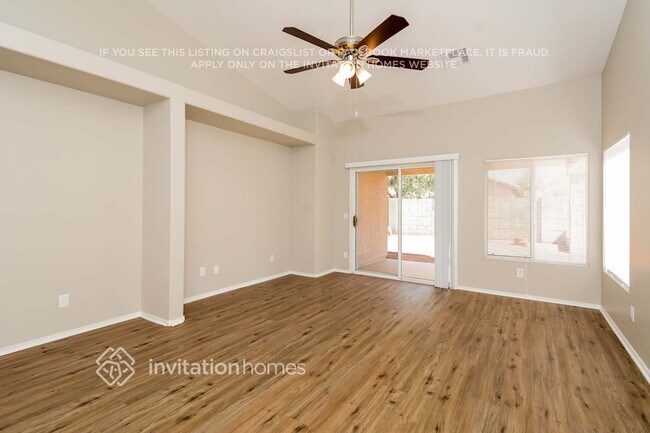 Foto del edificio - 15474 W Banff Ln