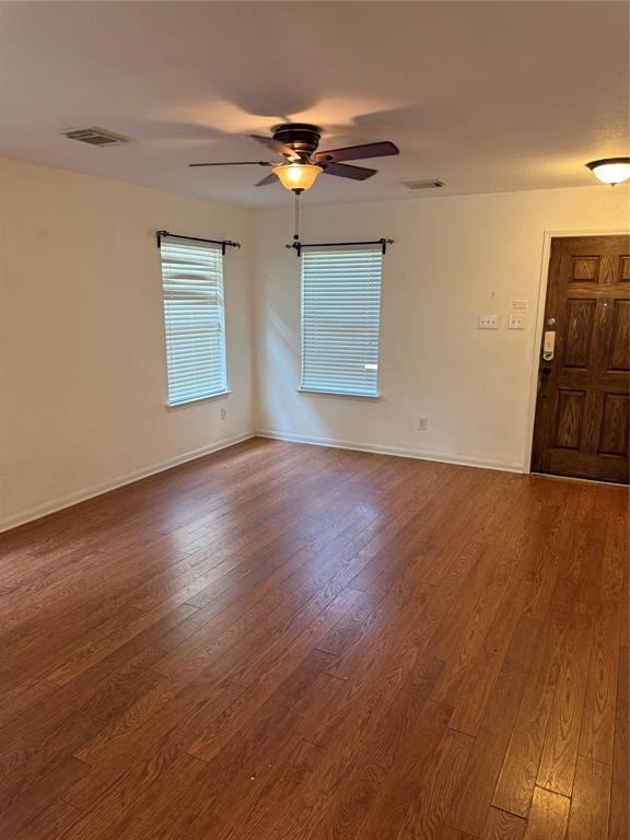 Foto del edificio - 15930 Randall Ridge Ln