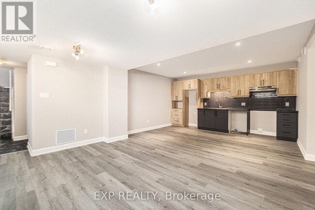 Building Photo - 1218 Montblanc Cres