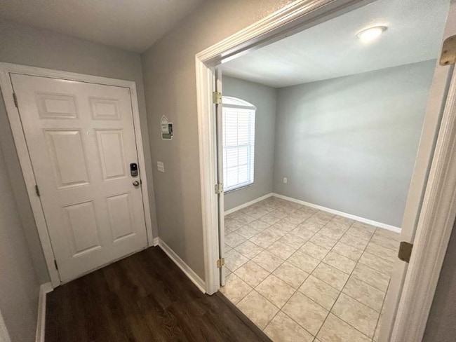 Building Photo - 2719 Highlands Creek Dr