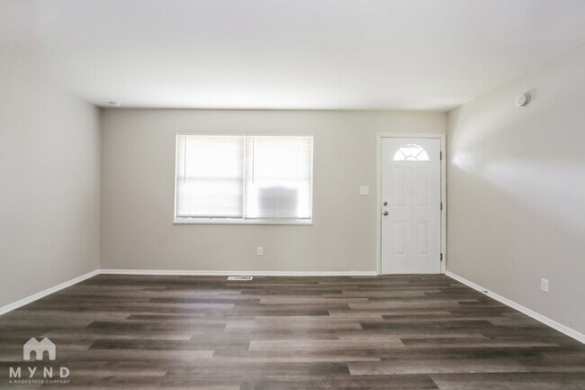 Building Photo - 2158 Easthaven Dr