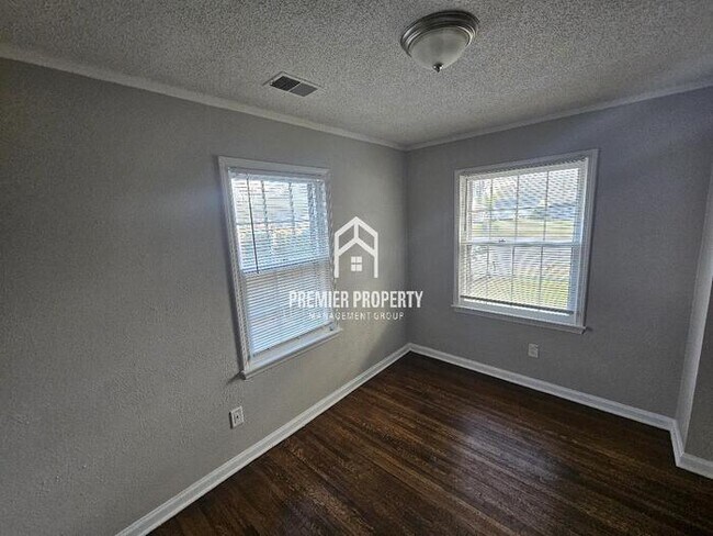 Foto del edificio - 4489 Quince Rd
