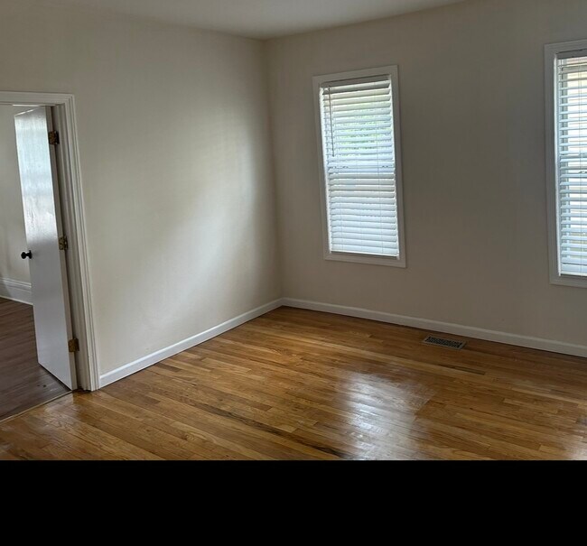 Foto del edificio - 159 Black Rock Ave