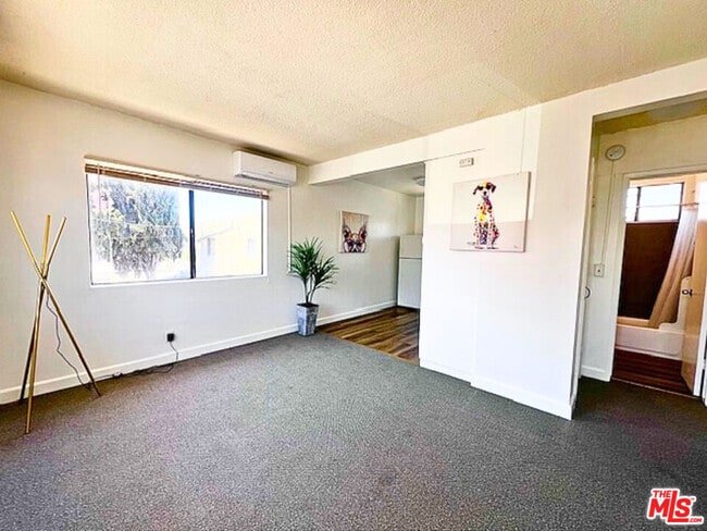 Building Photo - 1225 Normandie Ave