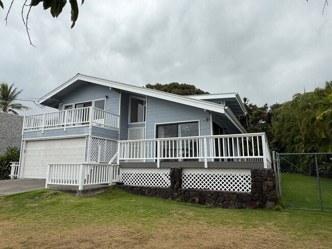 Building Photo - $3,800 / 3 bedroom, 2 bath, multi-level ho...