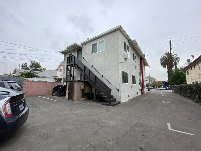 Foto del edificio - 2223 Griffin Ave
