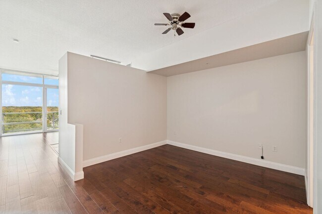 Foto del edificio - 101 S Eola Dr